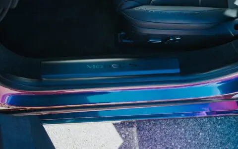 2022+ Tesla Model S Plaid Wrapped In Avery Dennison Gloss Lightning Ridge