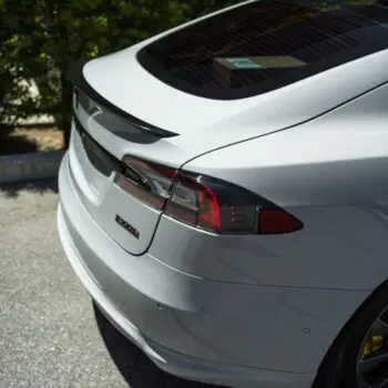 Gloss Chalk White Unplugged Performance Tesla Model S P100D