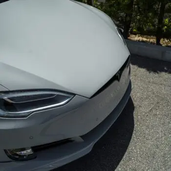 Gloss Chalk White Unplugged Performance Tesla Model S P100D