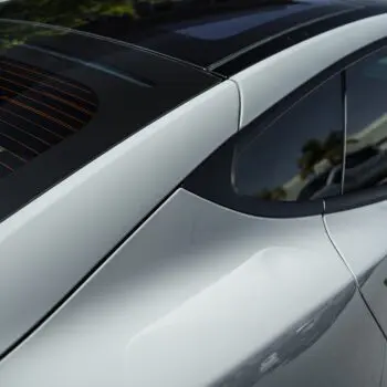 Gloss Chalk White Unplugged Performance Tesla Model S P100D