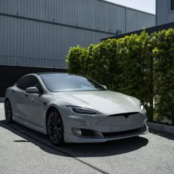 Gloss Chalk White Unplugged Performance Tesla Model S P100D