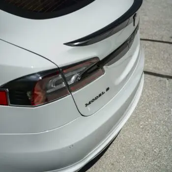 Gloss Chalk White Unplugged Performance Tesla Model S P100D