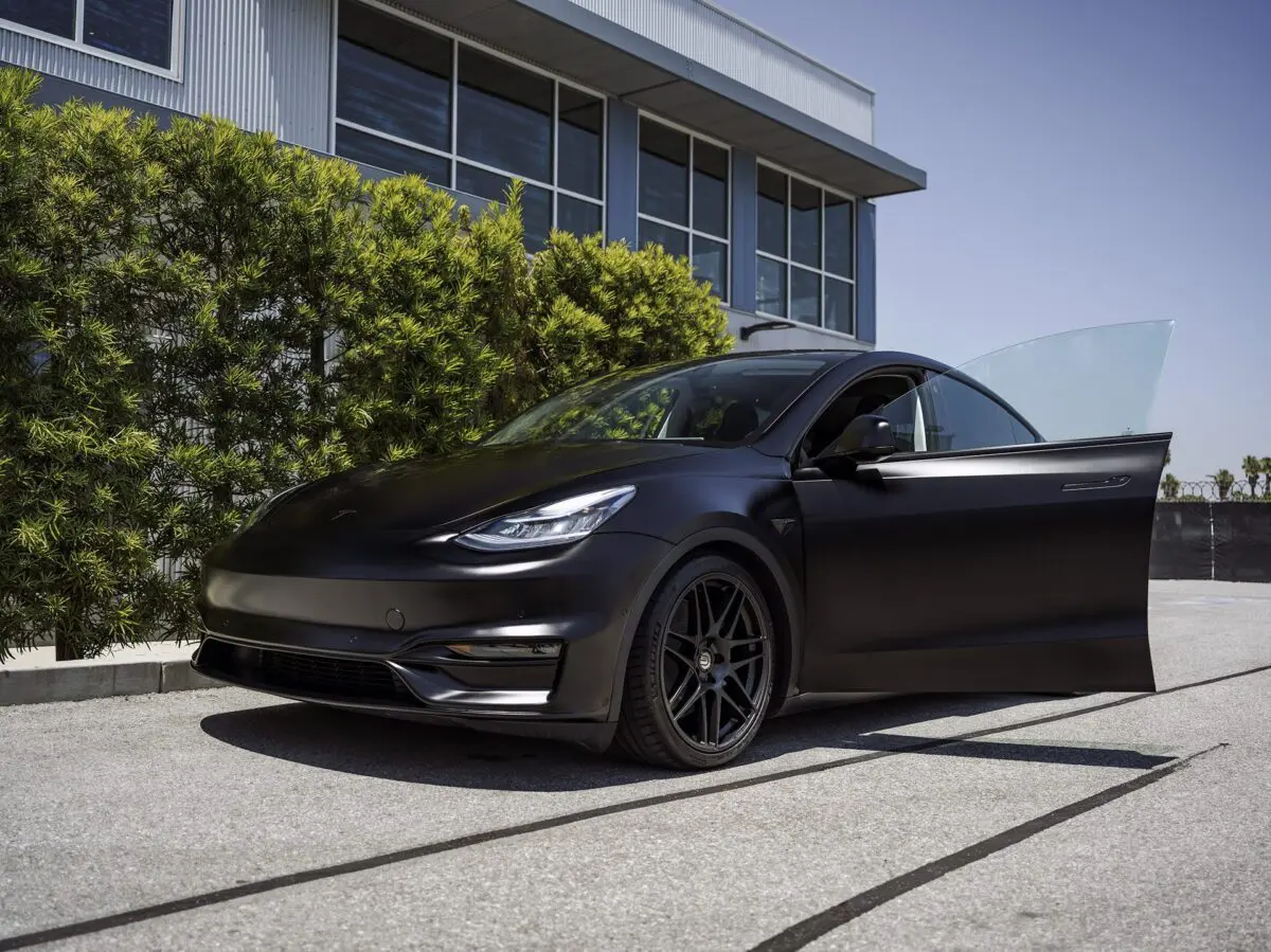 DYNOblack-Matte Wrapped Tesla Model Y
