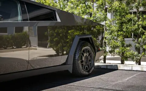 Tesla Cybertruck - Platinum Colored Paint Protection Film (PPF)