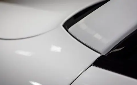 White Porsche Cayenne - Full front-end XPEL Ultimate Plus PPF 13 BPAS Laurence Bailey Cayenne 1920px Image 13