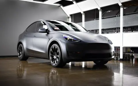 Magnetic Black Model Y - Color-change wrap, Window tint and Emblem blackout