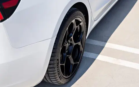 White Highland Model 3 Performance - Full front-end XPEL Ultimate Plus PPF 15 White Highland Model 3 Performance - Full front-end XPEL Ultimate Plus PPF