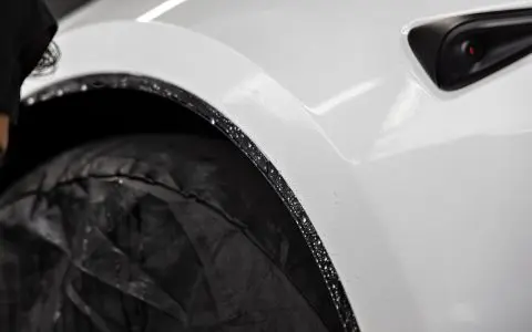 White Highland Model 3 Performance - Full front-end XPEL Ultimate Plus PPF 6 White Highland Model 3 Performance - Full front-end XPEL Ultimate Plus PPF