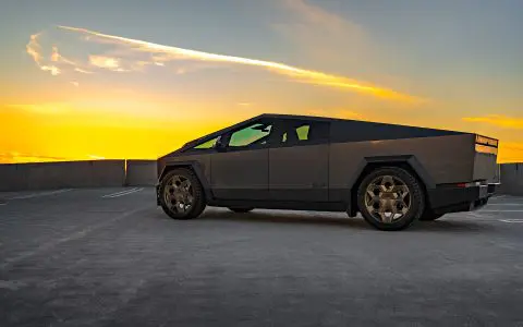 Magnesium Tesla Cybertruck - Full vehicle FlexiShield Colored PPF
