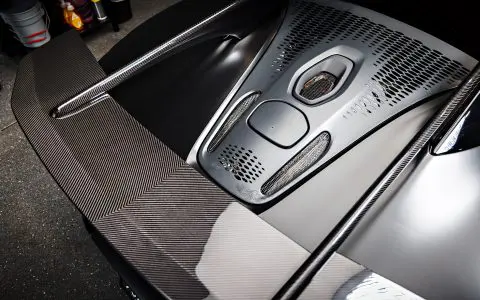 McLaren Artura - Novitec Carbon Fiber Rear Wing install