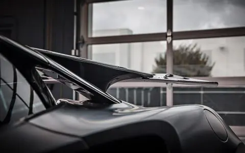 McLaren Artura - Novitec Carbon Fiber Rear Wing install