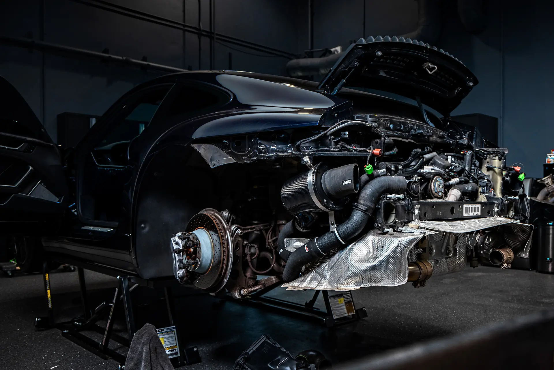 Porsche 911 – Caliper Refinishing, Exhaust System, Intake and Aftermarket Upgrades