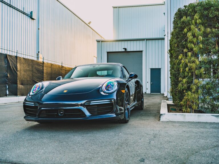 Nachtblau Porsche 911 (991) Turbo S Convertible Paint Restoration