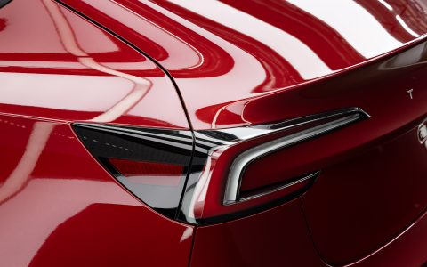 Ultra Red Highland Model 3 - High-gloss machine polish and Ceramic coating