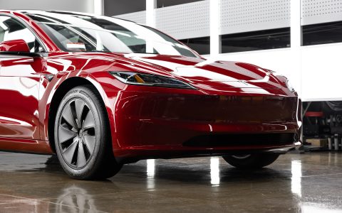 Ultra Red Highland Model 3 - High-gloss machine polish and Ceramic coating