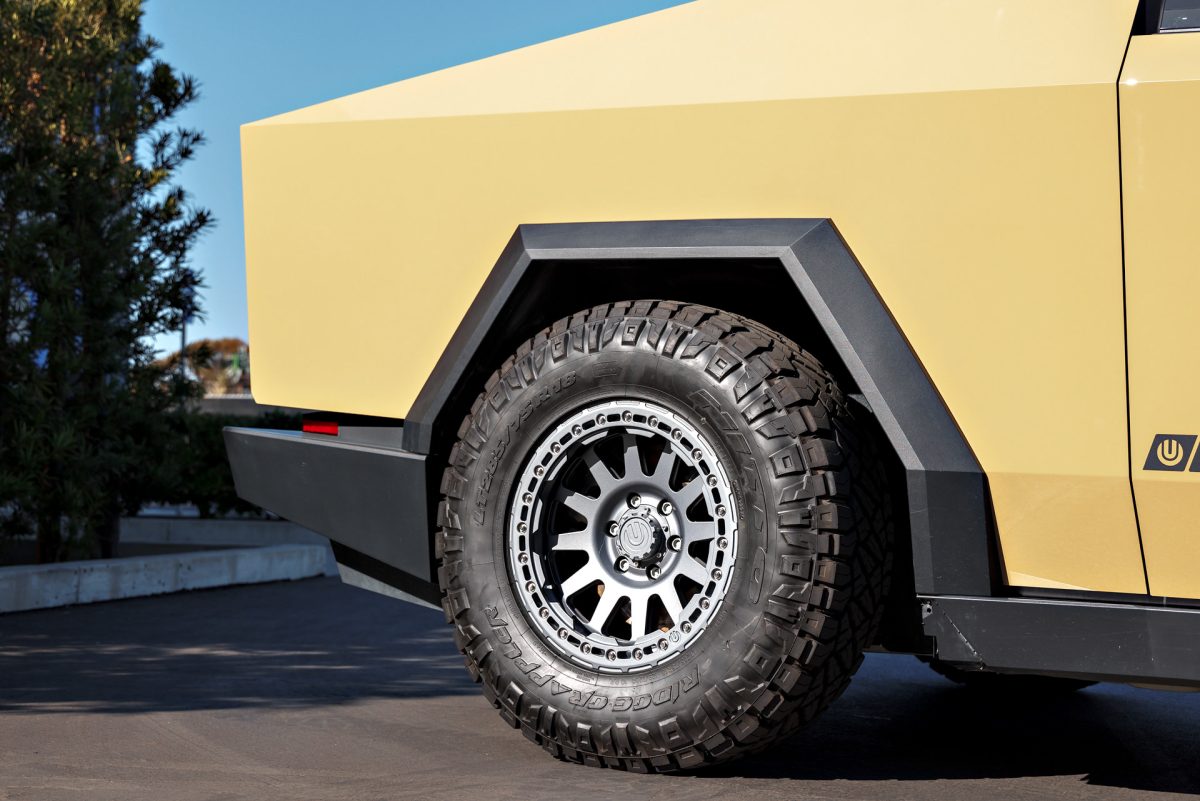 Dune Tesla Cybertruck - Full vehicle FlexiShield Dune Colored PPF