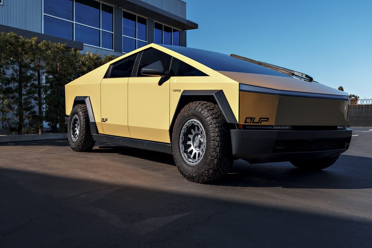 Dune Tesla Cybertruck – Full vehicle FlexiShield Dune Colored PPF (Paint Protection Film)