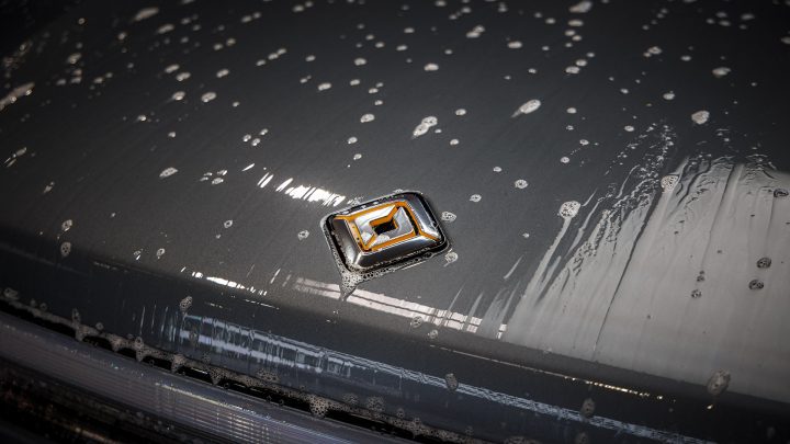 Stealth Rivian Gen2 R1S - XPEL Stealth PPF and Emblem blackout replacement