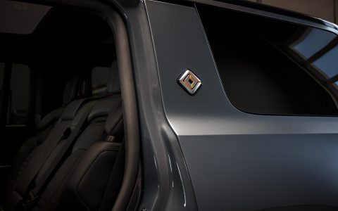 Stealth Rivian Gen2 R1S - XPEL Stealth PPF and Emblem blackout replacement