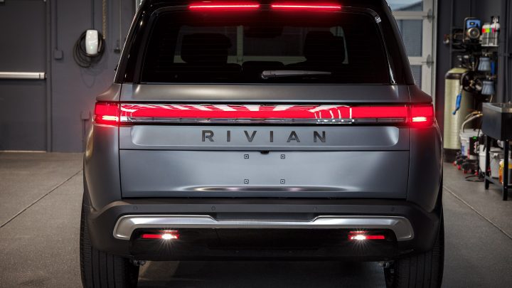 Stealth Rivian Gen2 R1S - XPEL Stealth PPF and Emblem blackout replacement
