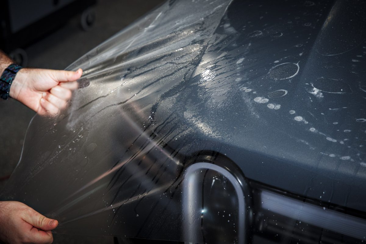 Stealth Rivian Gen2 R1S - XPEL Stealth PPF and Emblem blackout replacement