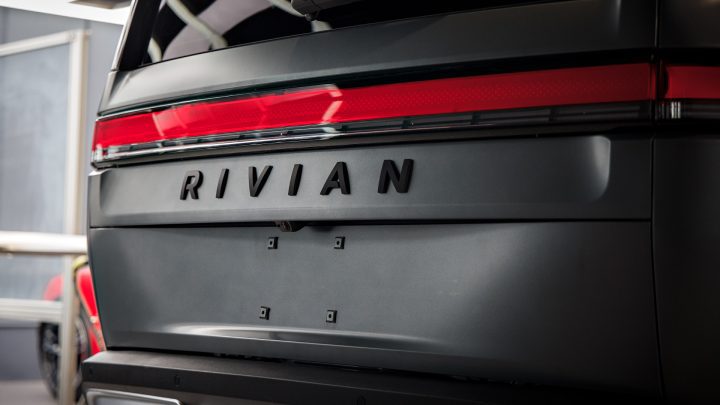 Stealth Rivian Gen2 R1S - XPEL Stealth PPF and Emblem blackout replacement