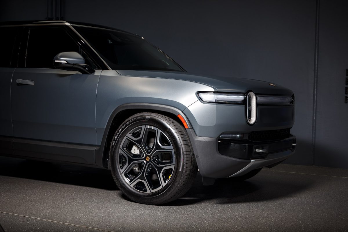 Rugged Luxury Meets Electric Innovation: El Cap Granite Rivian R1S Gets XPEL Satin PPF (Paint Protection Film) And Emblem Blackout