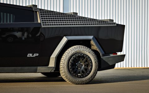 Tesla Cybertruck Assassin Red Wrap 20 inch Beadlock UP 03 Forged Wheels Roof Rails MOLLE Panels Unplugged Performance 1920px Image 6