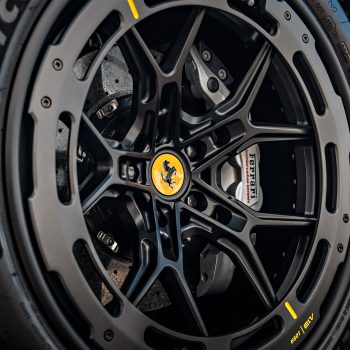 Ferrari Services Landing Page Wheel & Tire 2