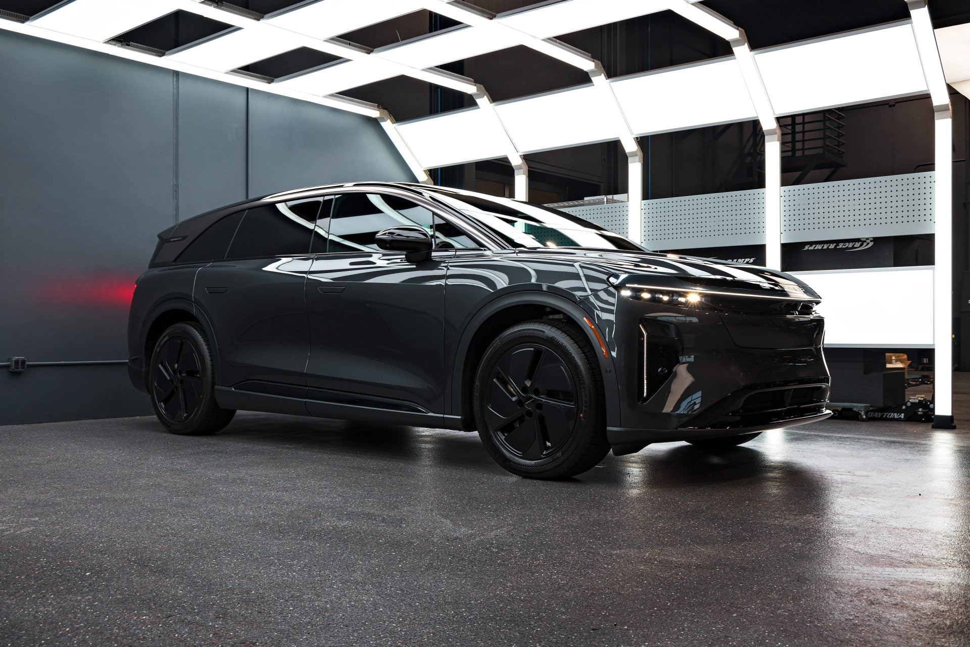Lucid Gravity – Full front-end XPEL Ultimate Plus PPF and premium nano-ceramic window tint