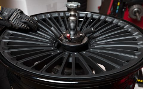BPAS Bentley Bentayga Brixton Wheel Lowering Bracket Tint Mount and Balance 1920px (1)