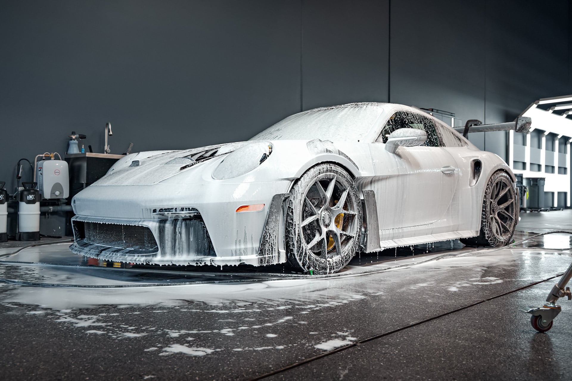 Porsche 992 GT3RS Weissach – XPEL Ultimate Plus PPF with full panel disassembly and Exterior Windshield Protection Film